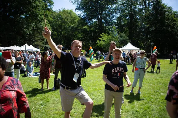 Cliënten vieren feest op de Hartekamp
